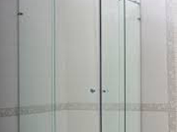 bathroom-with-glass-partition